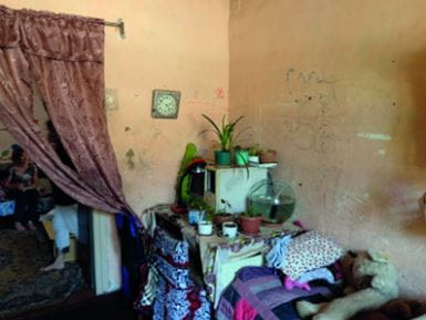 De nombreuses familles des États d’Asie centrale vivent dans des conditions très rudimentaires.  Photo : Alice Keen/Tearfund