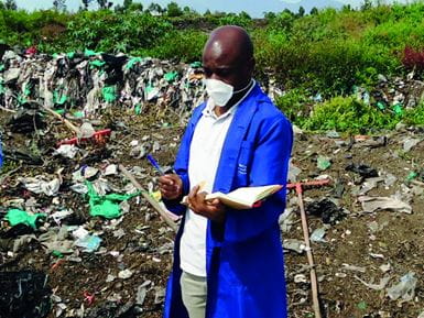 Joël Tembo Vwira a créé la première entreprise de gestion des déchets de Goma. Photo : Business and Services Company