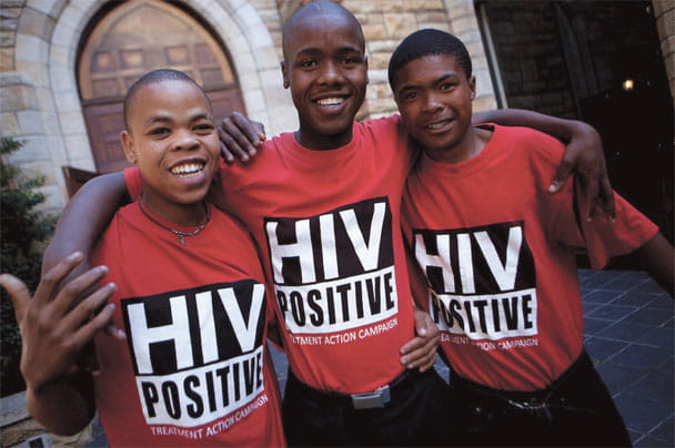 La organización Treatment Action Campaign (TAC) de Sudáfrica ha logrado que el tratamiento del VIH sea mucho más asequible. Foto: Coresia de Treatment Action Campaign