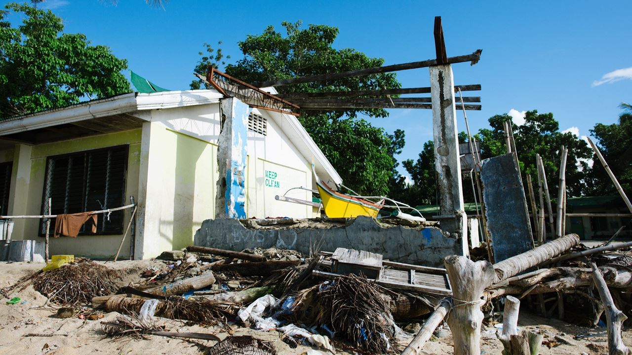 After Typhoon Haiyan, Tearfund organised the relocation of this vulnerable community to a suitable plot on the mainland. Photo: Tom Price/Tearfund